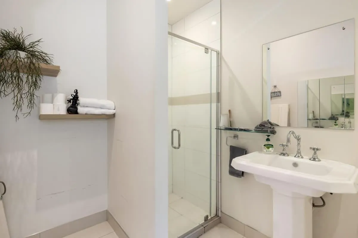 The Birds Nest - Central City Loft Wellington